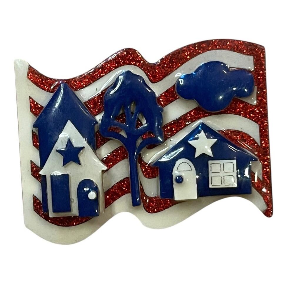 VTG DESIGNS BY LUCINDA PATRIOTIC FLAG BROOCH HOUSE TREE Glitter 2” Resin